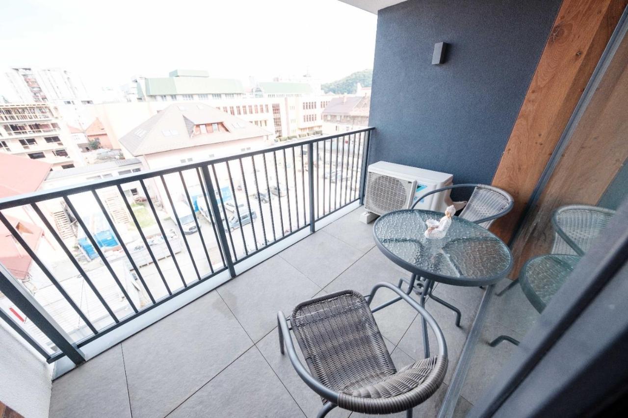 Brand New Luxury Apartment In The Heart Of Brasov Exterior photo