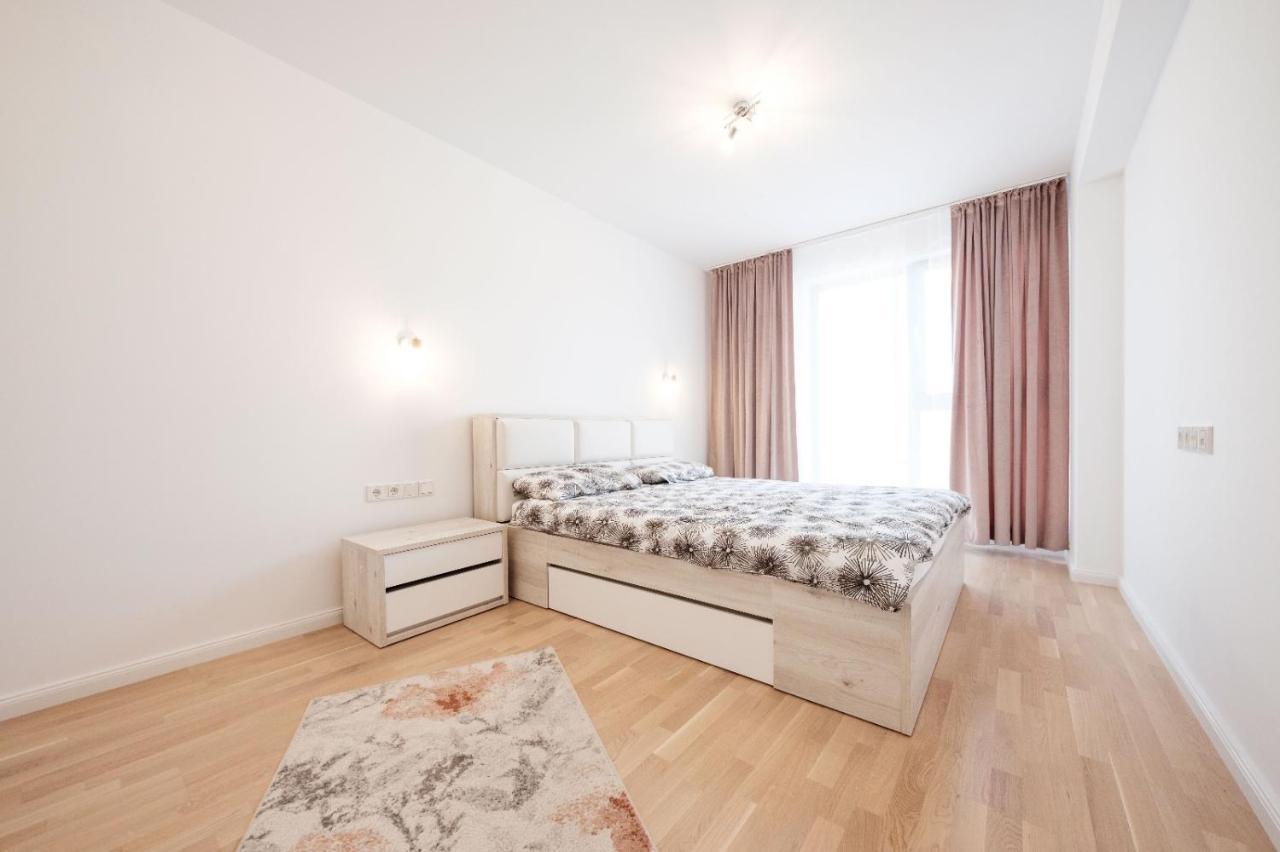 Brand New Luxury Apartment In The Heart Of Brasov Exterior photo